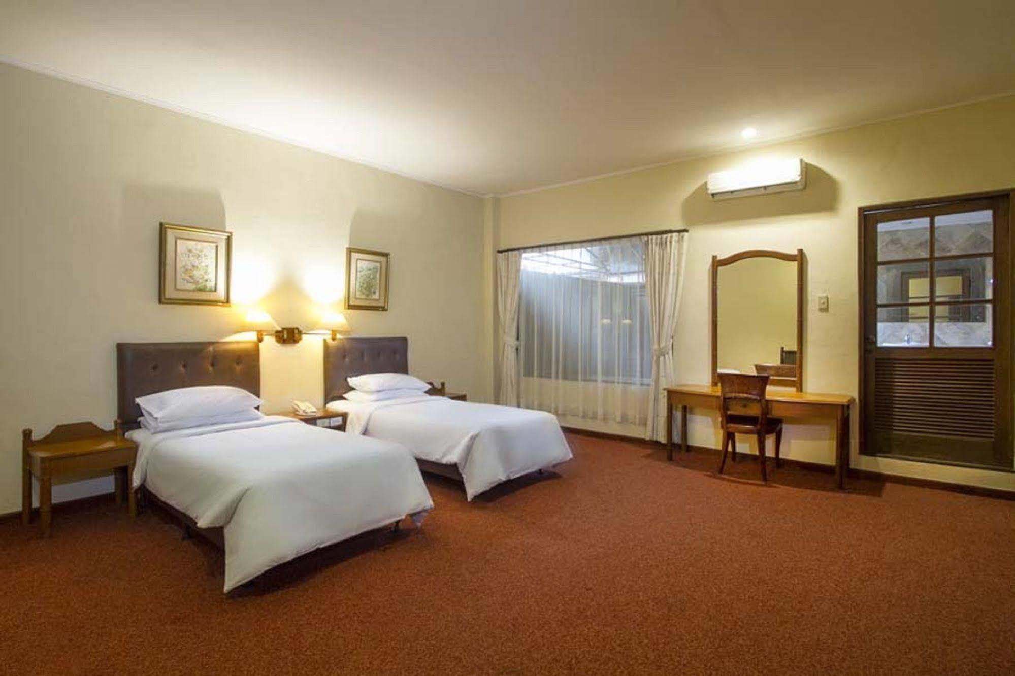 Bali Bungalo Hotel Кута Екстер'єр фото